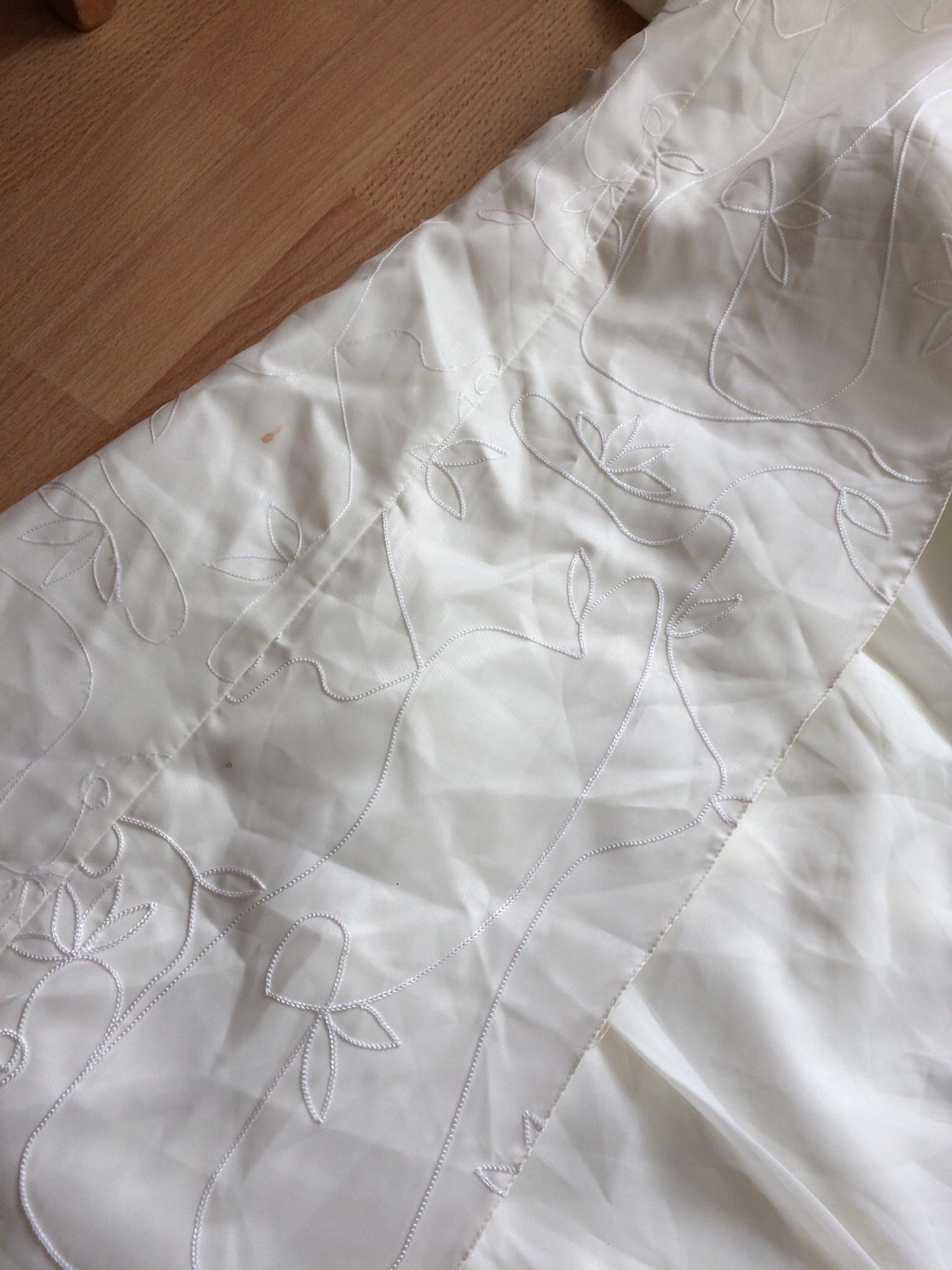 Weisses Kleid Fur Kinder In 10585 Berlin Fur 15 00 Zum Verkauf Shpock At