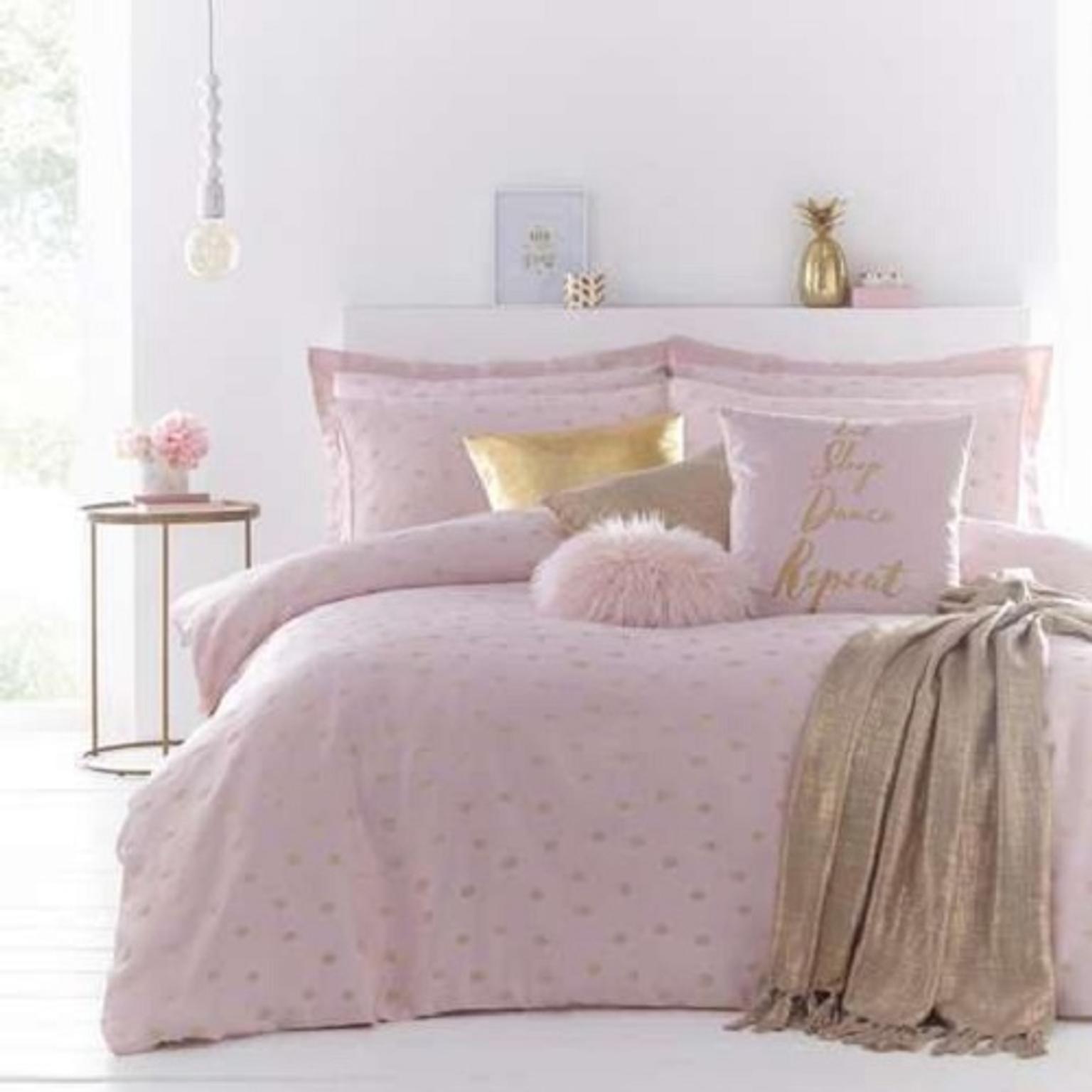 King of hearts in gold over black duvet cover. dunelm super king size pink gold duvet set