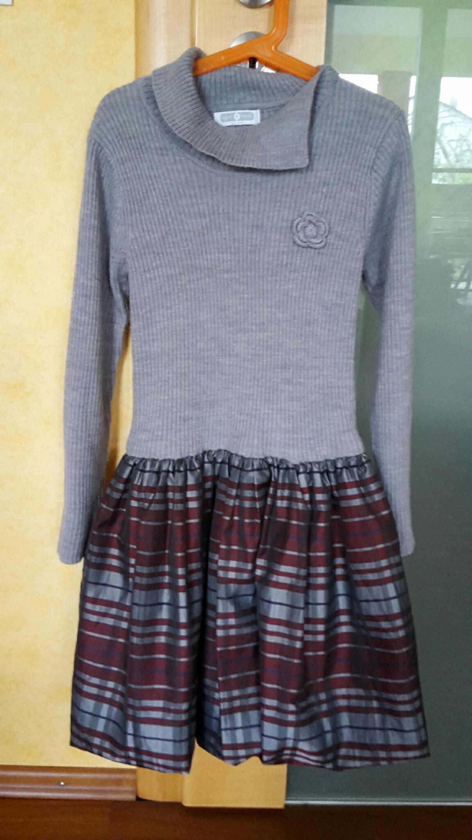 Kleid C A 128 Grau Rot Lange Armel In 64584 Biebesheim For 5 00 For Sale Shpock