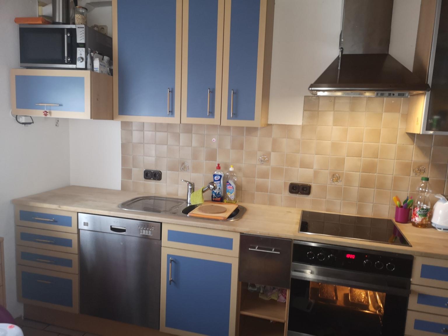 Kuche Mit Geschirrspuler Und Kuhlschrank In Aachen Aachen Mitte Ebay Kleinanzeigen