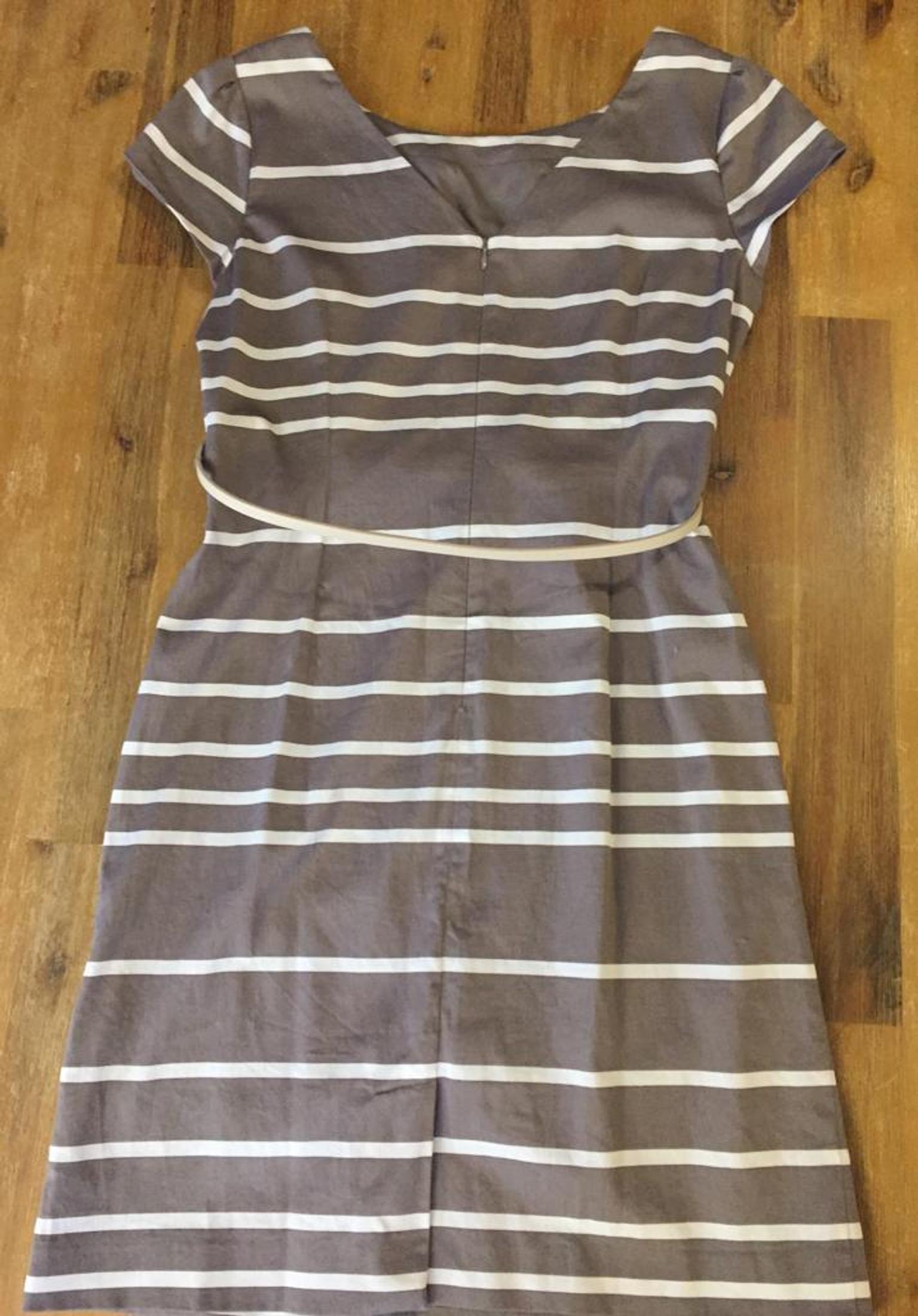 Etuikleid Mit Gurtel Von Comma Gr 42 In 65812 Bad Soden For 40 00 For Sale Shpock