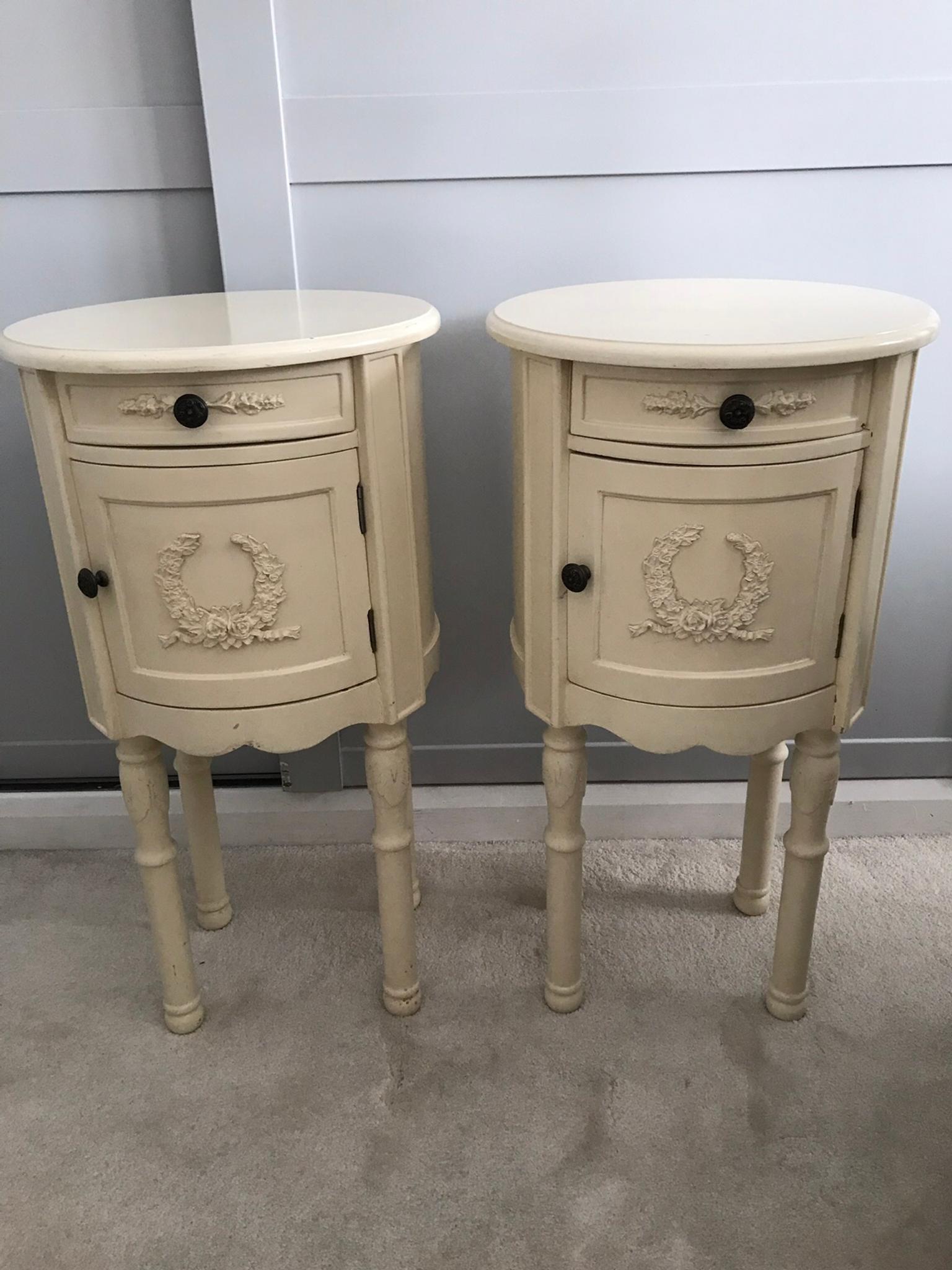 Juliette shabby chic champagne bedside table, 3 drawer. cream shabby chic bedside tables