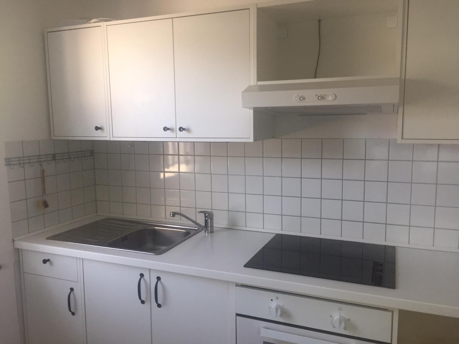 Kuche Inklusive Elektrogerate Und Zubehor In Bludenz Kuchenzeilen Anbaukuchen Kaufen Und Verkaufen Uber Private Kleinanzeigen