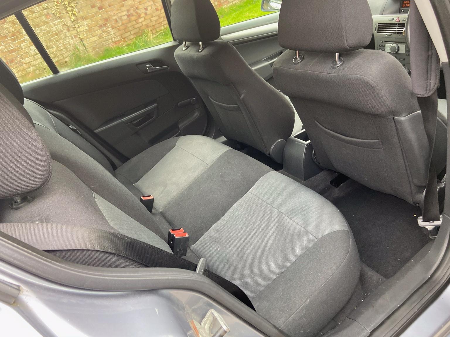 Valxhall Astra In Ml5 Langloan For 675 00 For Sale Shpock