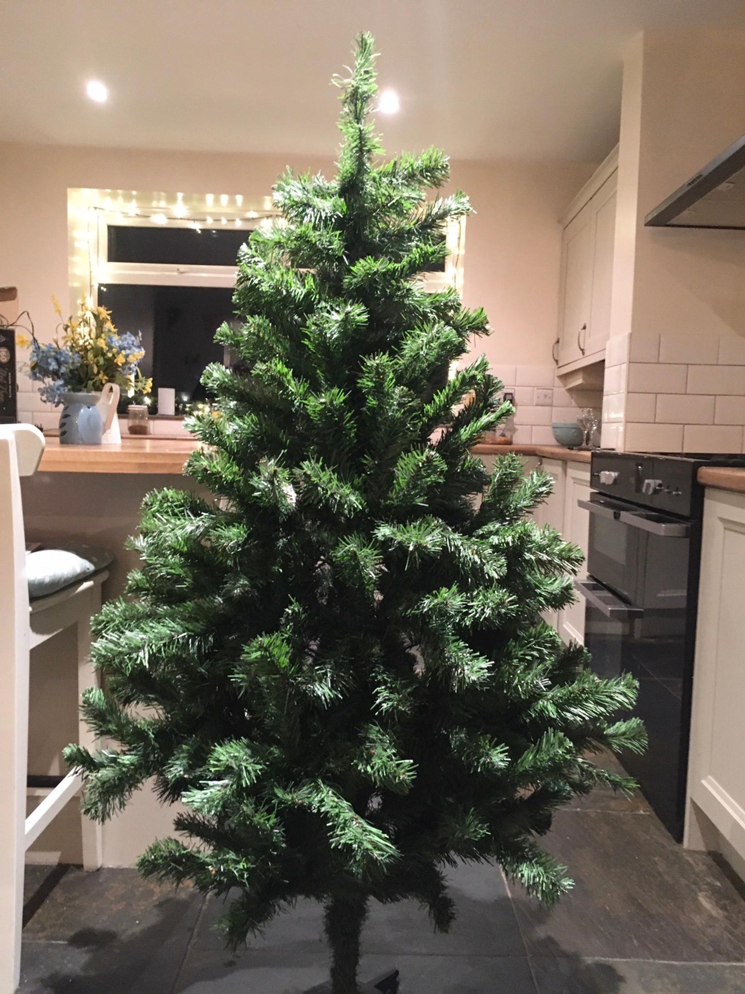 Amazon Com National Tree Company Pre Lit Artificial Mini Christmas Tree Includes Small Lights And Cloth Bag Base For Tabletop Or Desk Burlap 4 Ft 4 Green Home Kitchen