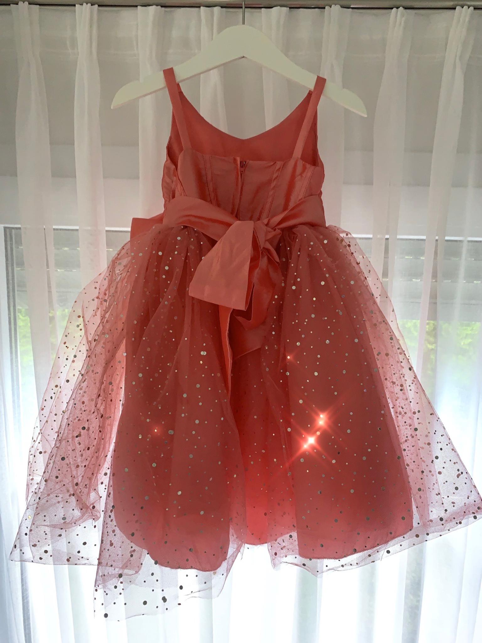 Kleid Princess Madchen In 2333 Gemeinde Leopoldsdorf Fur 45 00 Zum Verkauf Shpock At