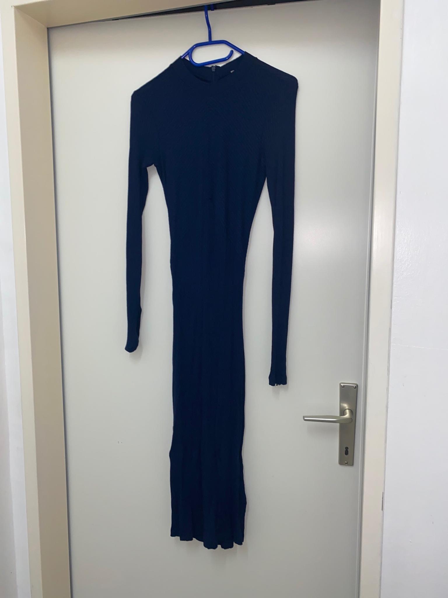 H M Kleid In 1050 Kg Margareten Fur 15 00 Zum Verkauf Shpock At