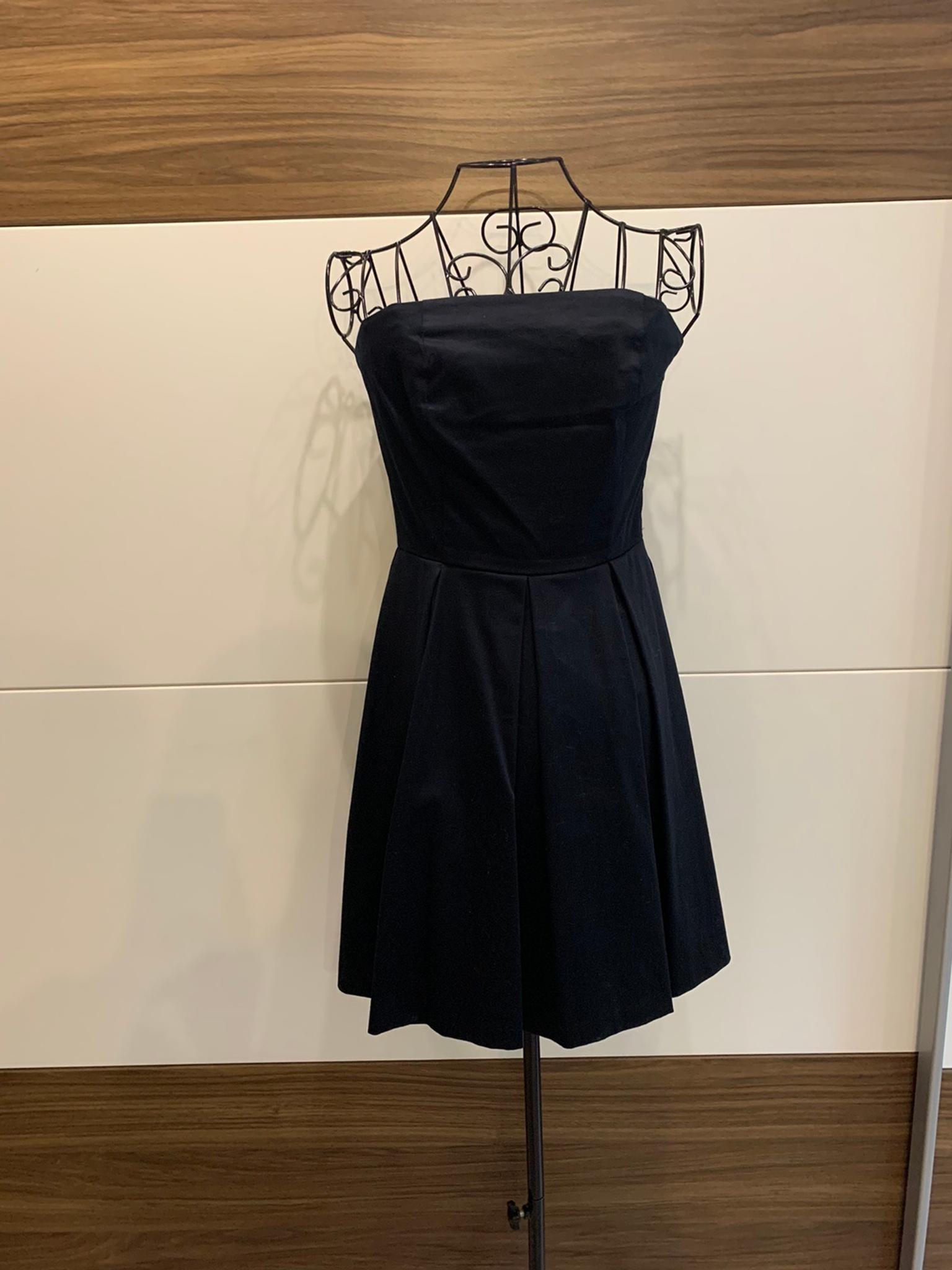 Bandeau Kleid Schwarz S In 3971 Sankt Martin Fur 10 00 Zum Verkauf Shpock At