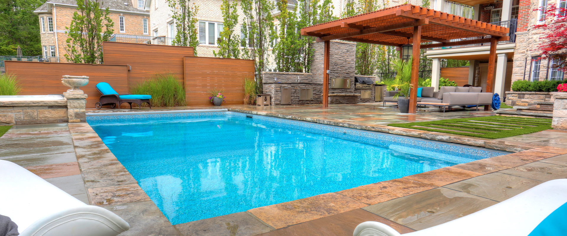 How to choose the right pool size & type for your backyard?