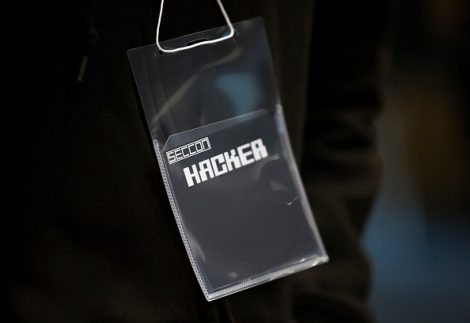 Maquetador de páginas de arrastrar y soltar, diseño perfecto al píxel, edición adaptable a móviles y más. WordPress Bug Allows Hackers to Alter Website Content - WebWorx, Inc.