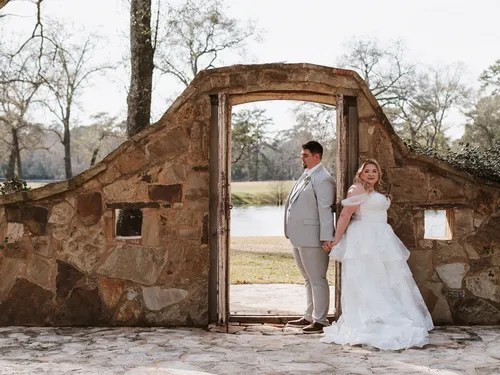 Past wedding at Balmorhea Weddings and Events, Magnolia, TX