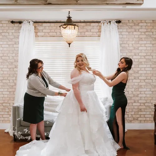 Noelle & Steven's wedding at Balmorhea Weddings and Events, Magnolia, TX