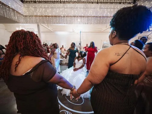 Past wedding at Bella Woods Wedding and Event Center, Midlothian, TX