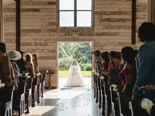 Past wedding at Big Sky Barn, Montgomery, TX