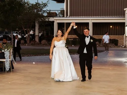 Past wedding at Cedar Silos Event Venue, Baytown, TX
