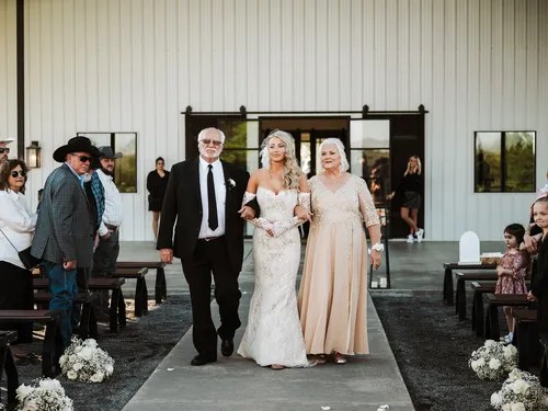 Past wedding at Davis & Grey Farms, Celeste, TX