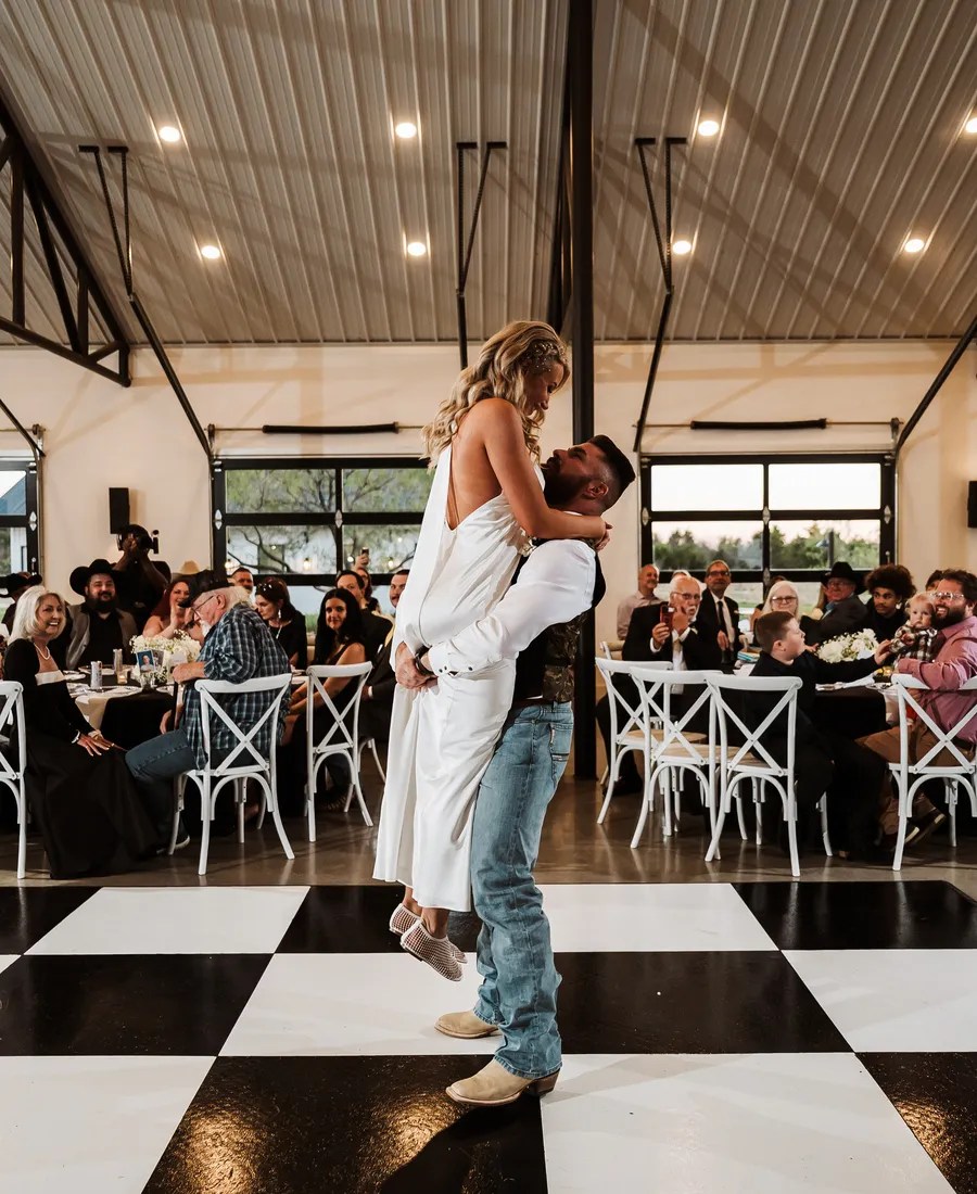 Wedding photography and videography by Weddings Unlimited at Davis & Grey Farms