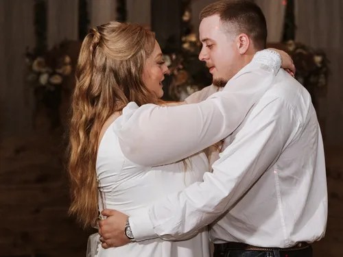 Past wedding at Gibbs Street Manor, New Waverly, TX