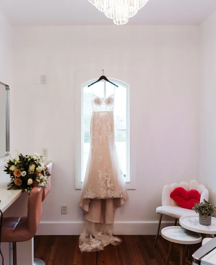 Harper Hill Ranch Wedding + Events wedding venue in Seguin, TX - real wedding photographed by Weddings Unlimited