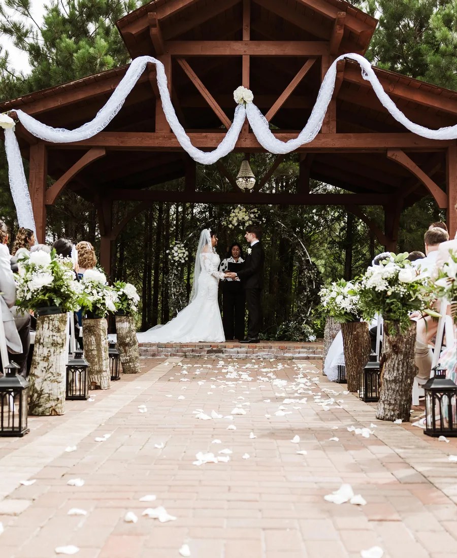 Wedding photography and videography by Weddings Unlimited at The Pavilion at Vida Bela