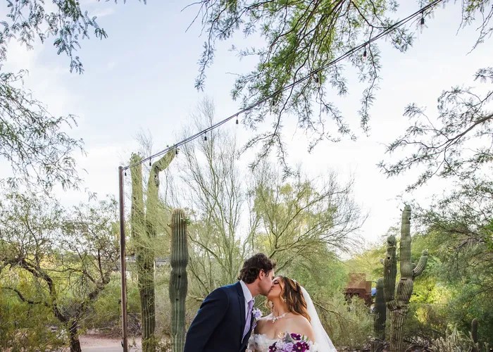 Wedding party celebration at Phoenix Zoo, Phoenix, AZ