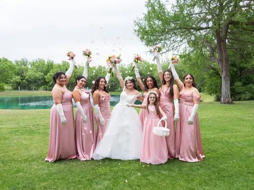 Past wedding at Sparrow Field Estate, Hondo, TX