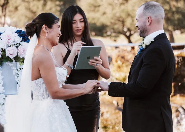 Candid wedding moment at Tapatio Springs Hill Country Resort, Boerne, TX