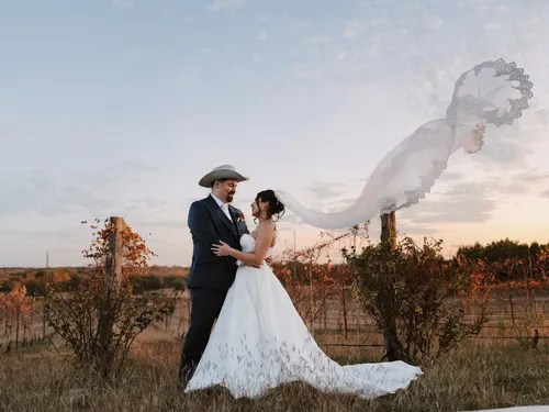 Past wedding at Villa at the Vineyard, Driftwood, TX