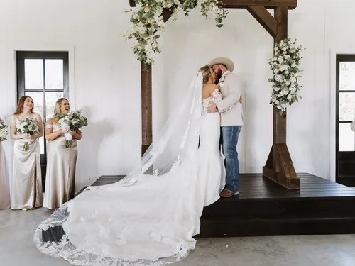Past wedding at Willowynn Barn, Santa Fe, TX