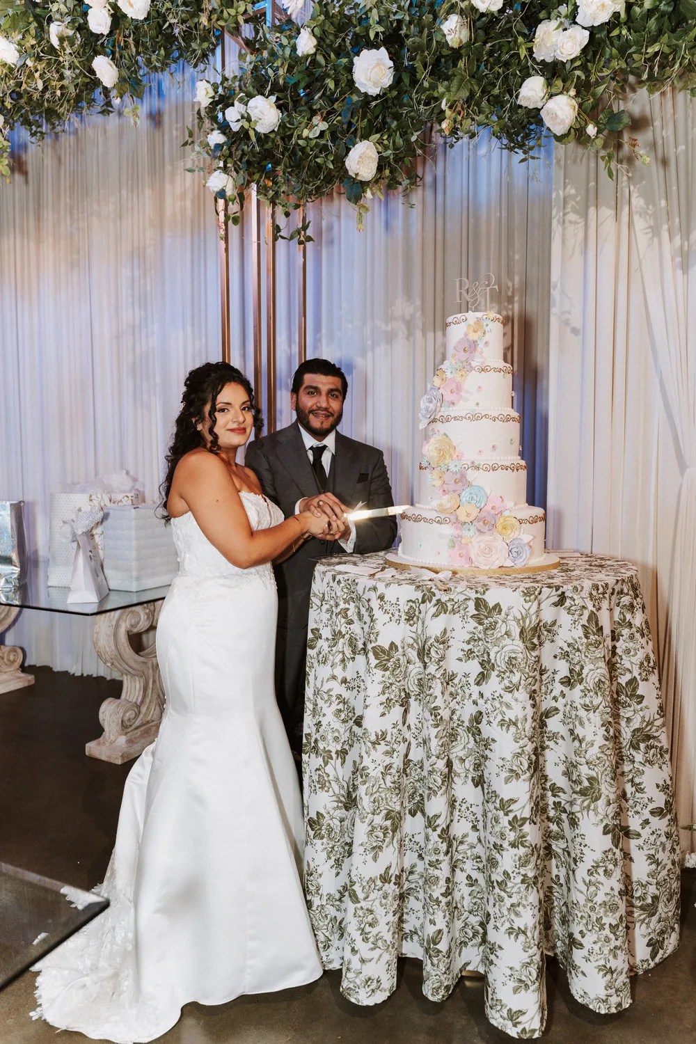 Cake table at the reception at D'Gala Ranch, Crosby, TX