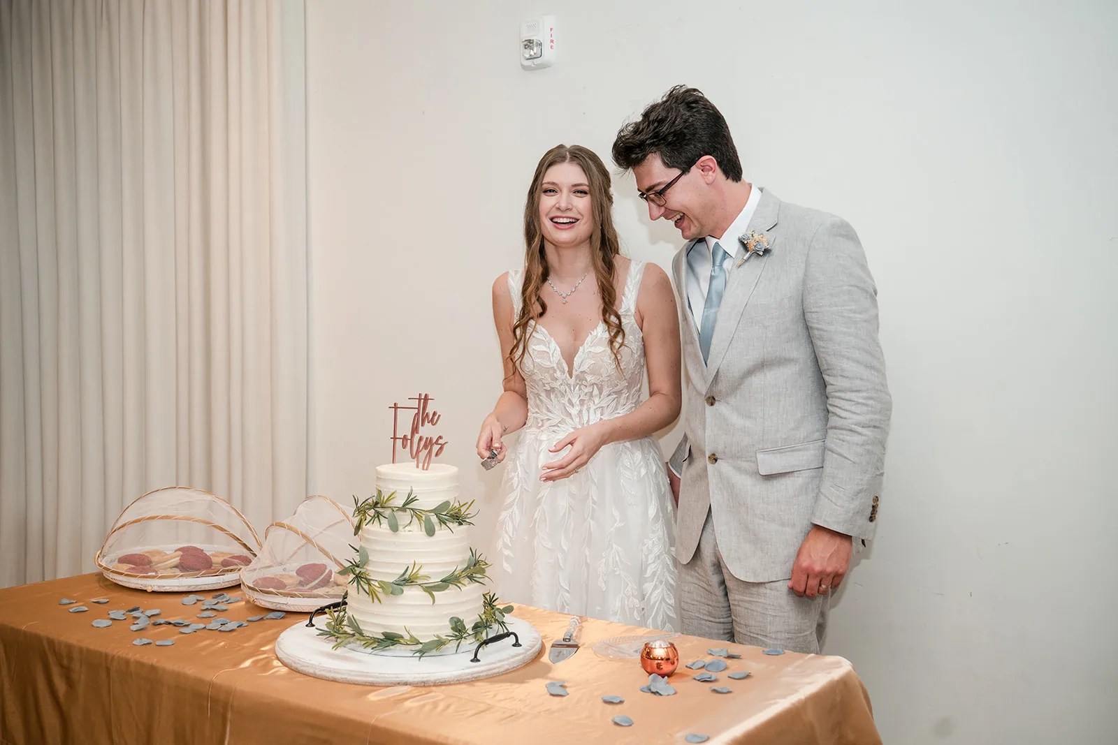 Wedding cake at HighPointe Estate in Liberty Hill, TX