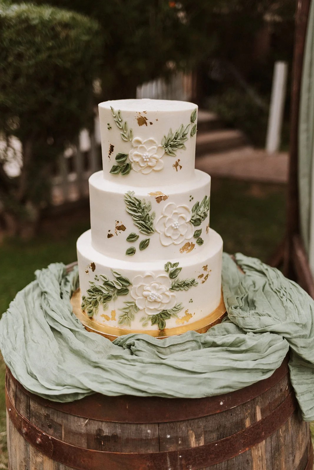 Wedding cake at Kelly's Cottage at Kelly's Cottage, Tolleson, AZ