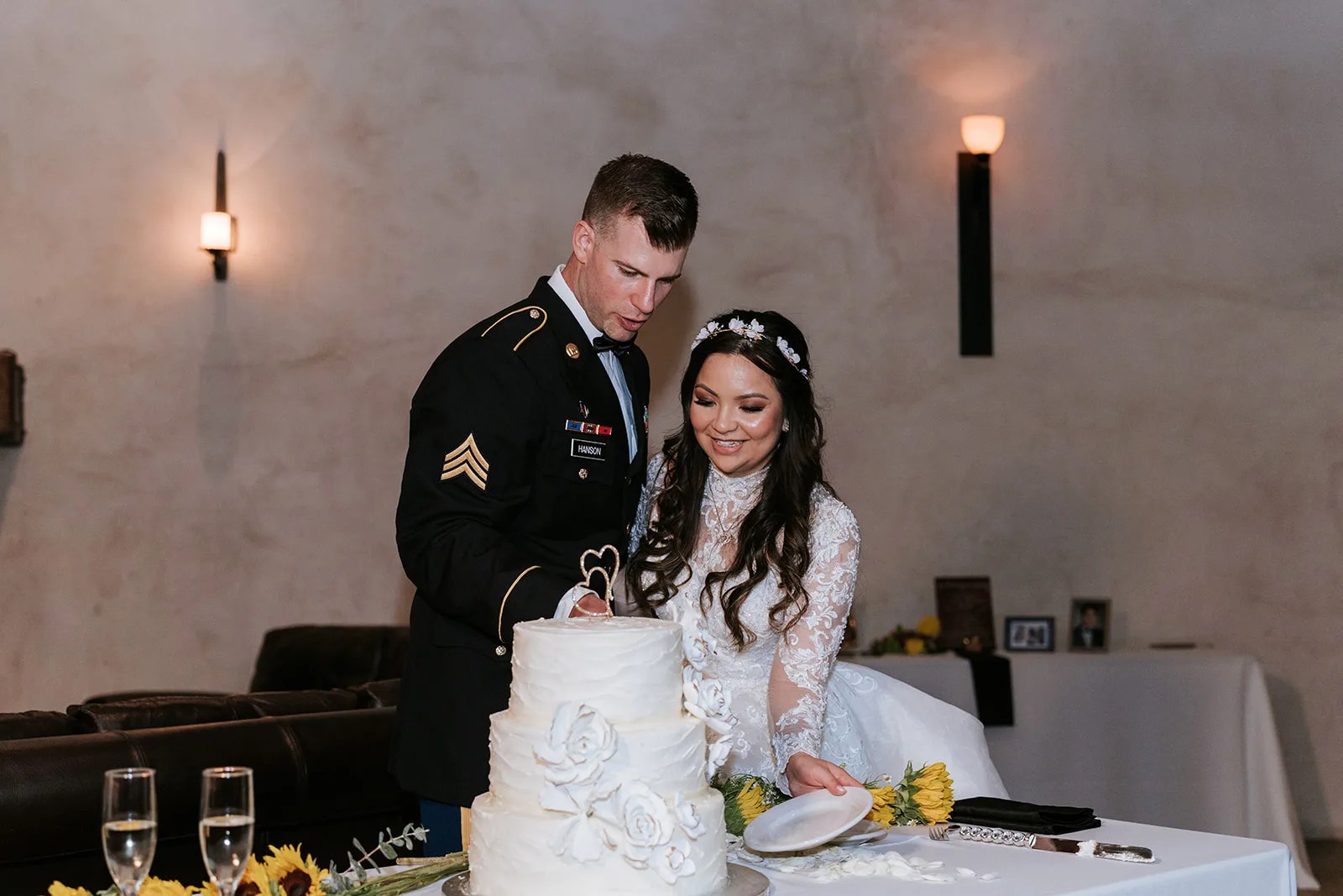 Sweetheart table at Lost Mission in Spring Branch, TX