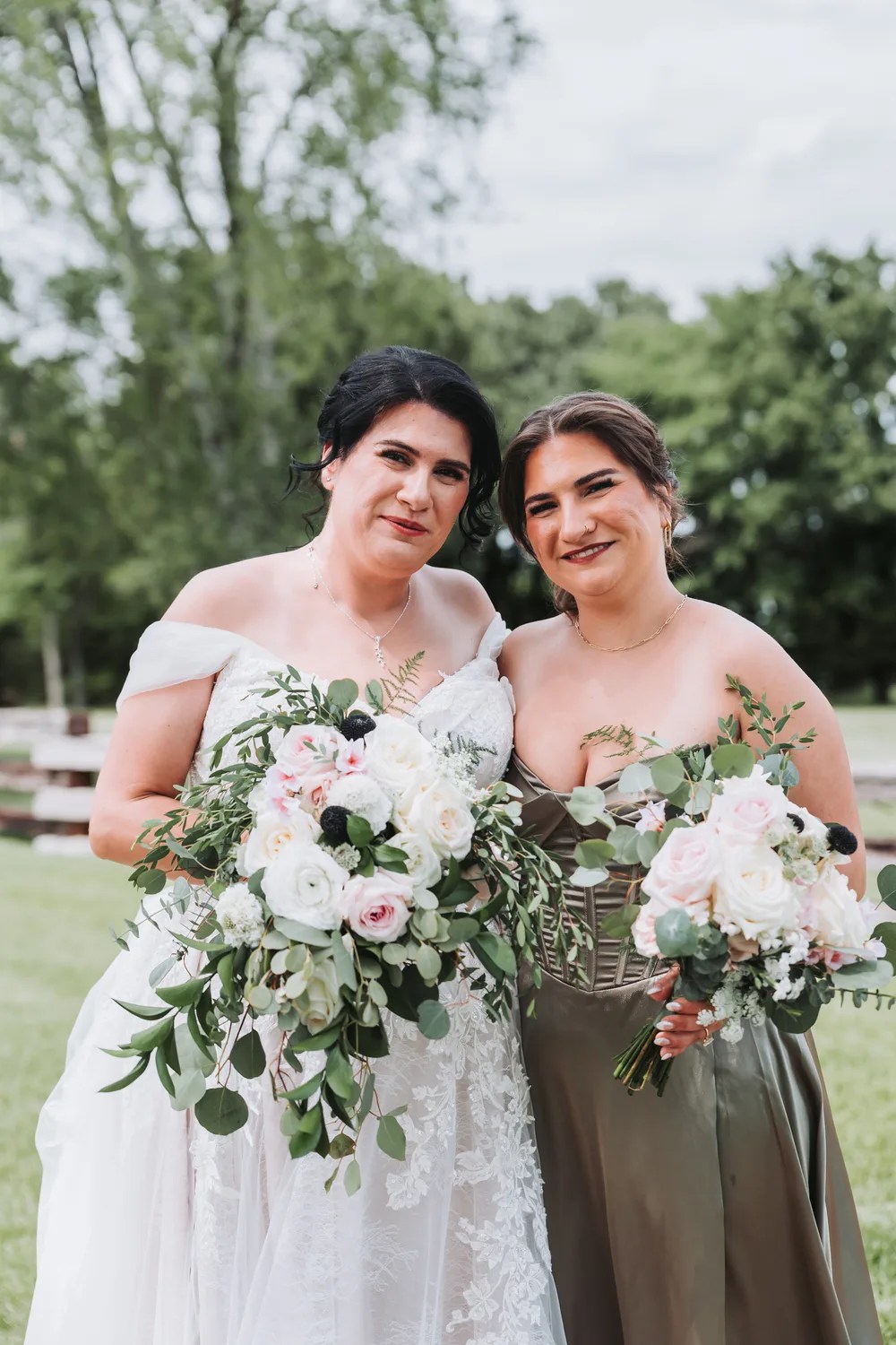 Bridesmaids with bouquets at a Peninsula Ranch wedding