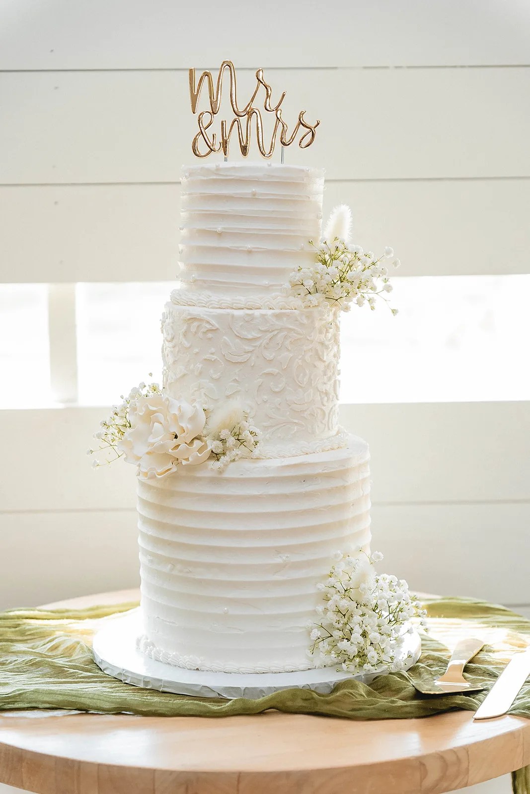 Wedding cake at Prospect House Austin area wedding venue at Prospect House, Dripping Springs, TX