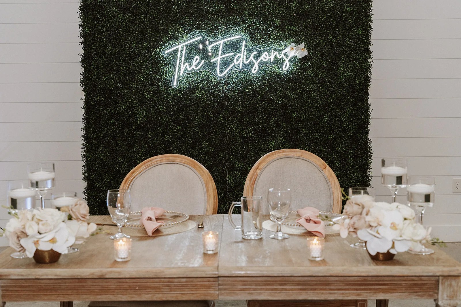 The Evermore sweetheart table in Edna, TX