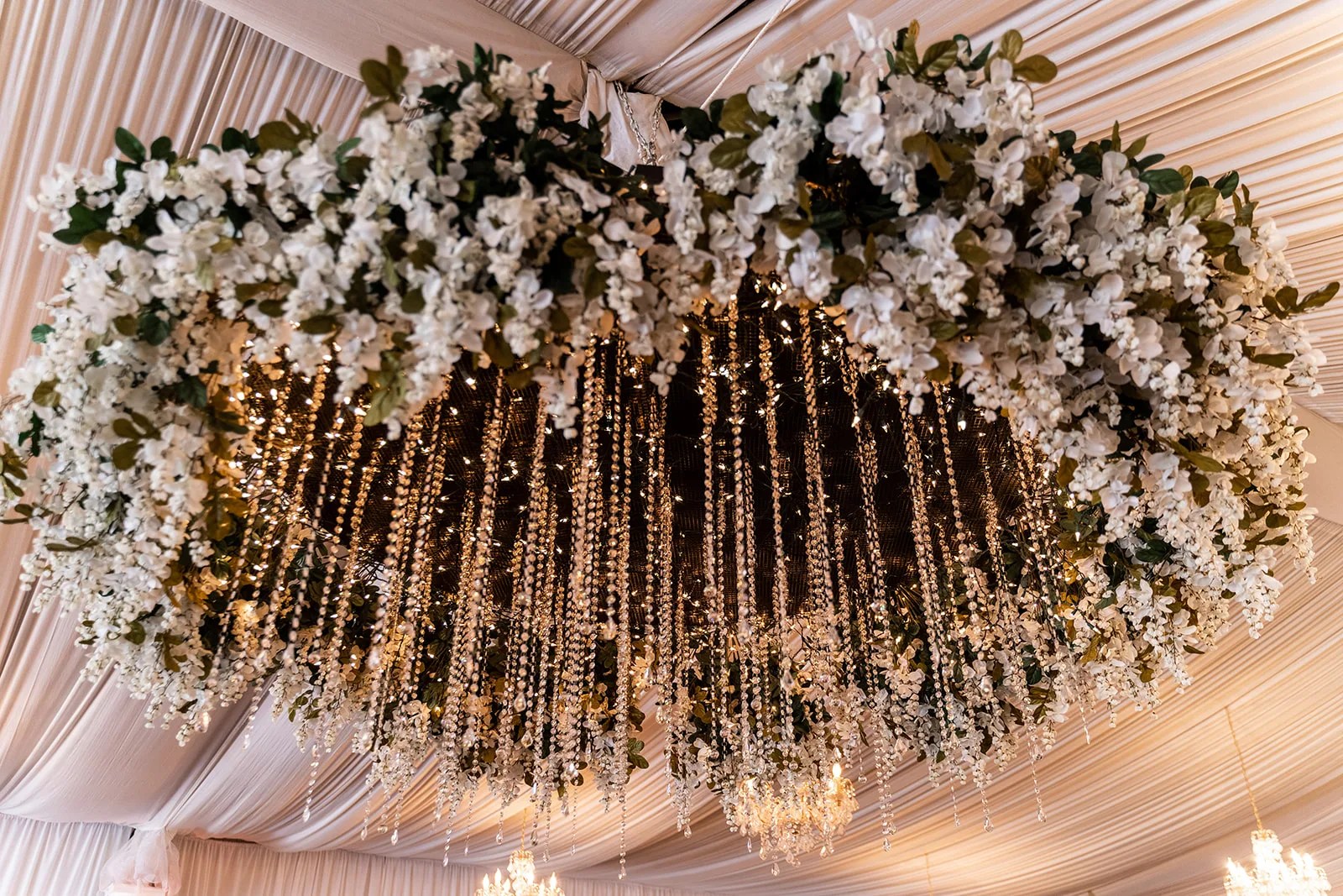 Wedding florals at Waverly Manor in New Waverly, TX