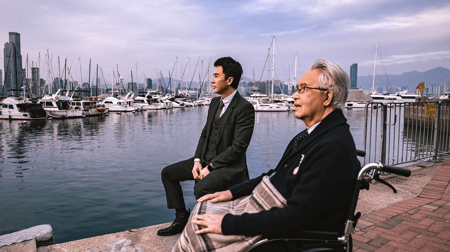 ドニー・イェンと実父クライスラー・イェンが“父子”役で共演！『プロセキューター』親子の絆が胸を打つ本編映像解禁