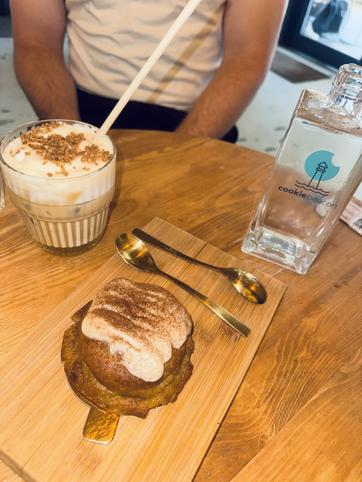 Cinnamon Roll Cookie and Latte from Cookie Beacon Brunch