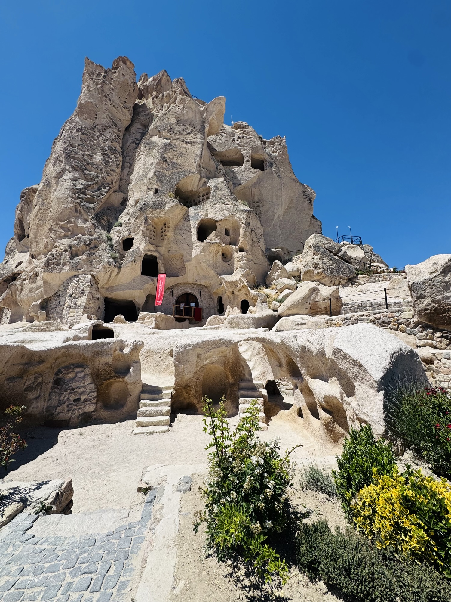 Uçhisar castle