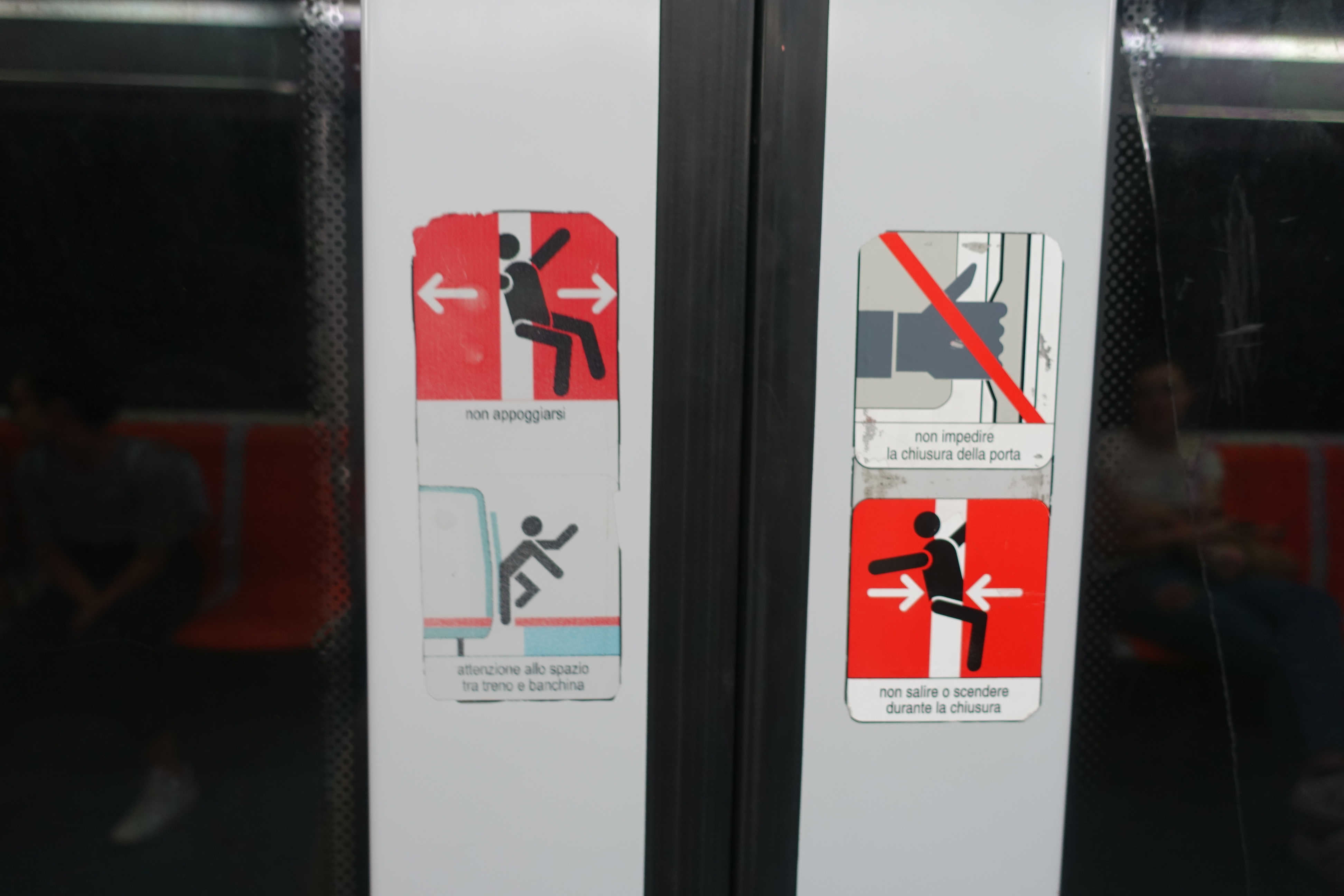 All the sexy ways you should not interact with the metro