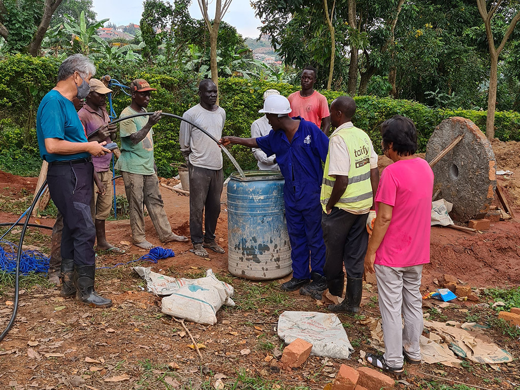Digging shallow water