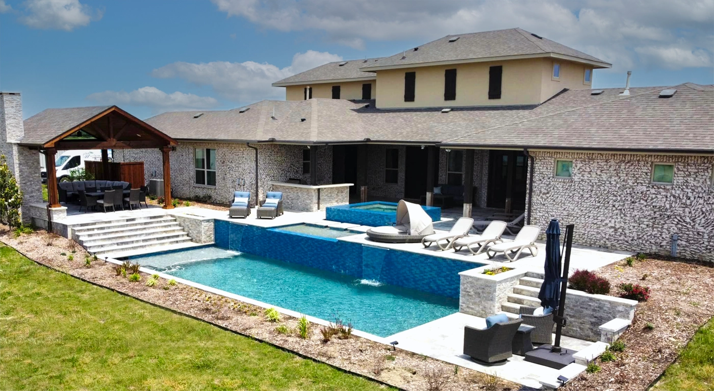 Weisz Selection - custom pool in North Texas