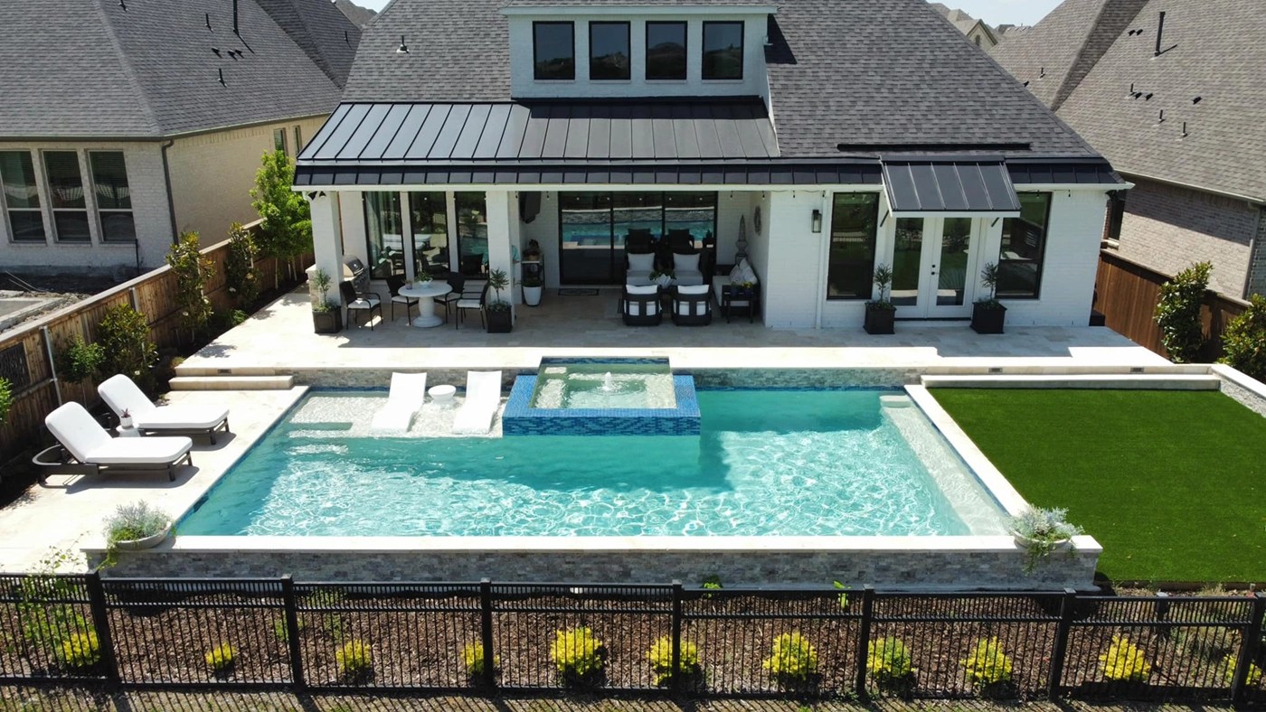 Weisz Selection - luxury pool builder in North Dallas