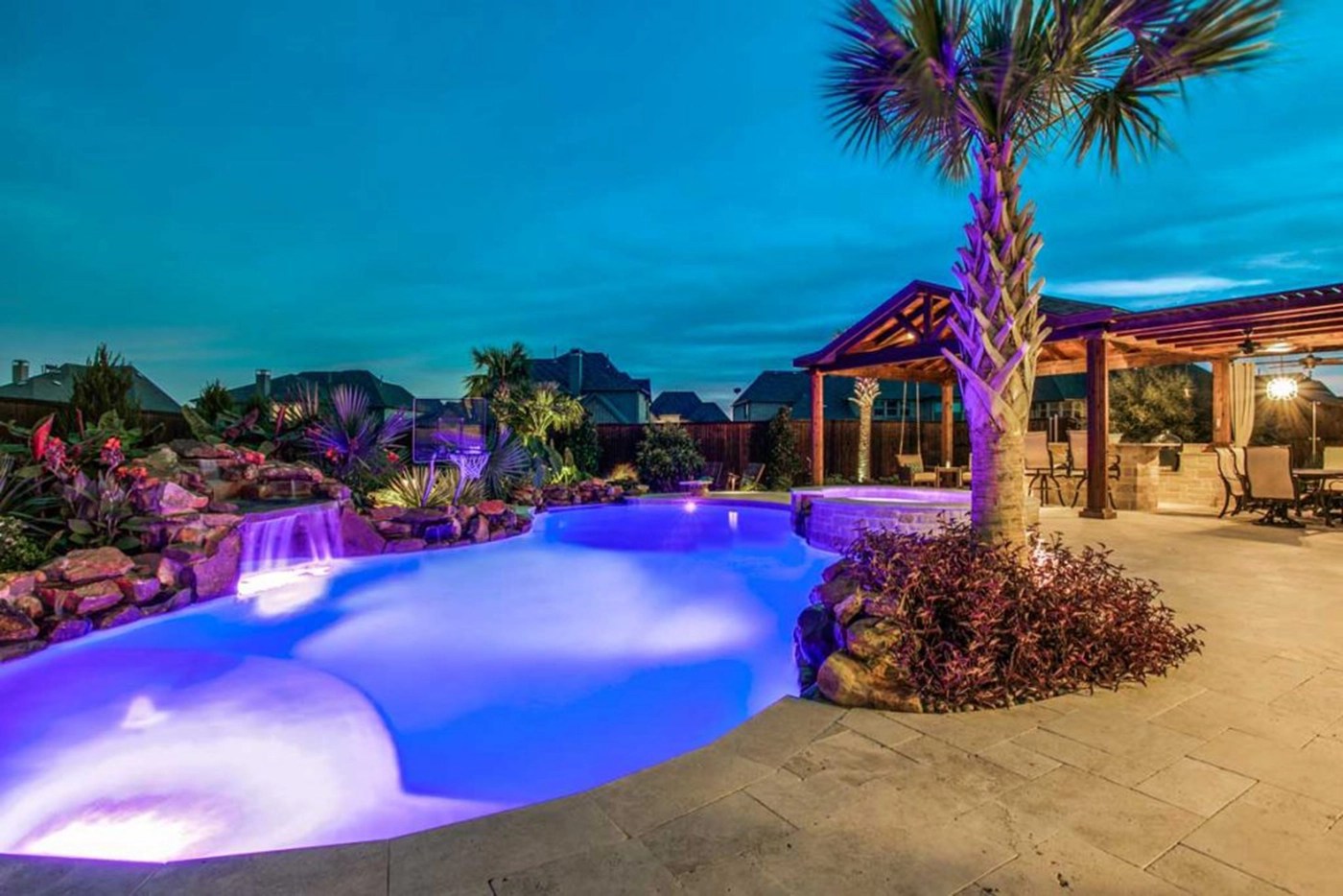 Weisz Selection - a custom pool at night