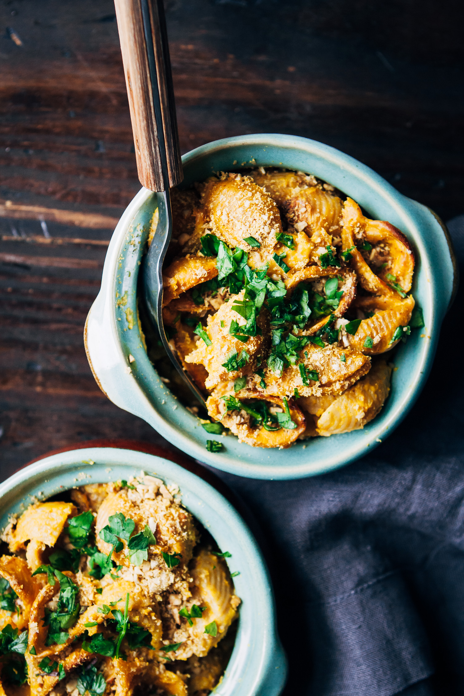 Vegan Pumpkin Mac and Cheese | Well and Full | #healthy #vegan #fall #recipe