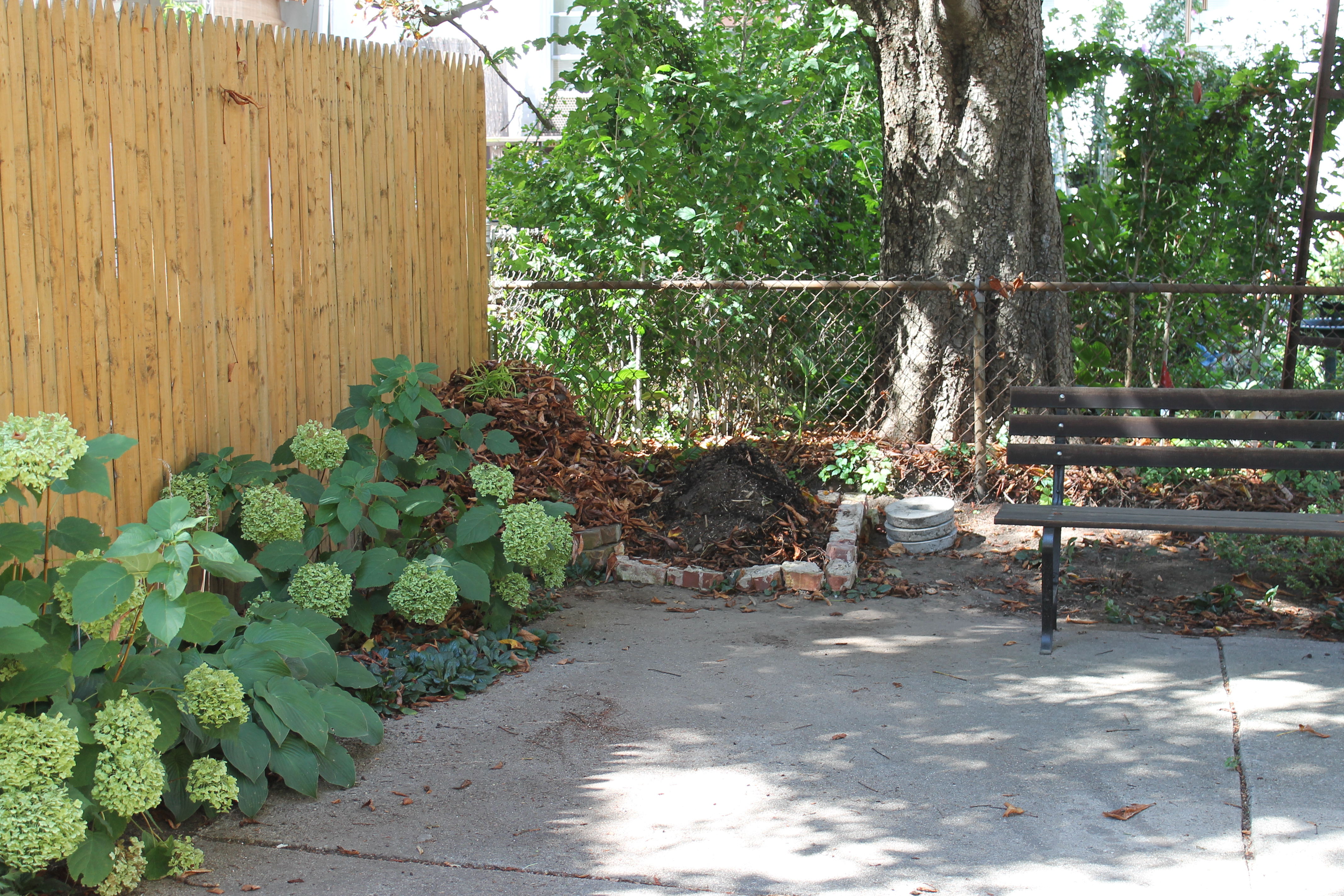 Added a second heap in the compost corner