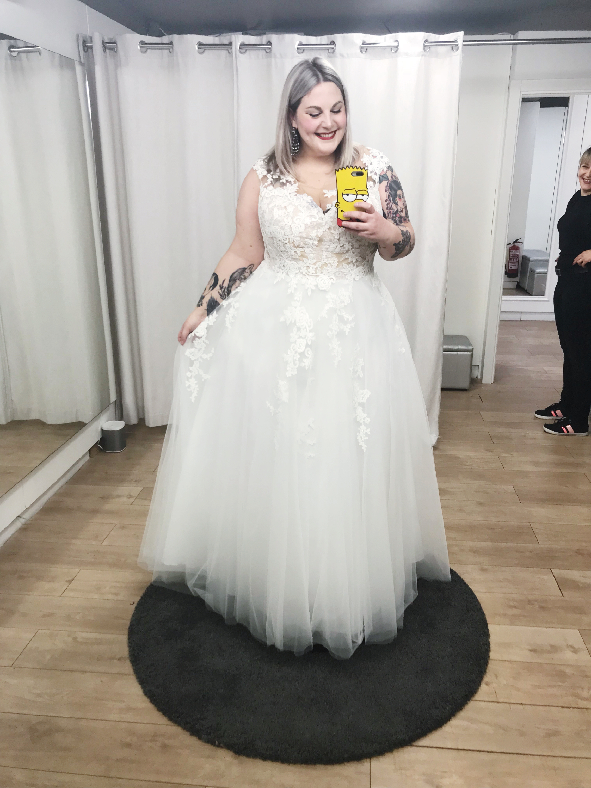 Nos Vamos De Boda Probamos Vestidos De Novia De Talla Grande Weloversize Com
