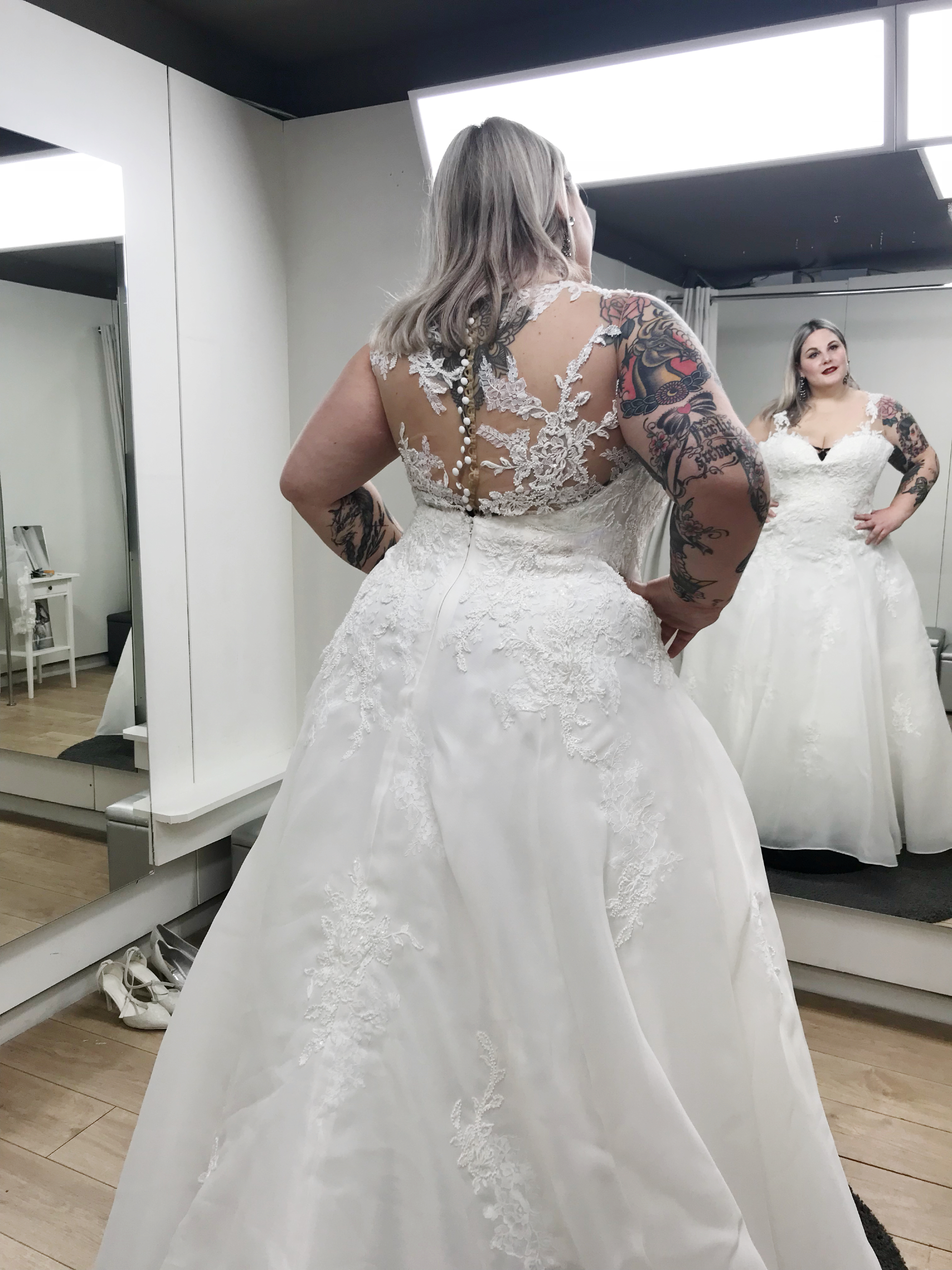 Nos Vamos De Boda Probamos Vestidos De Novia De Talla Grande Weloversize Com