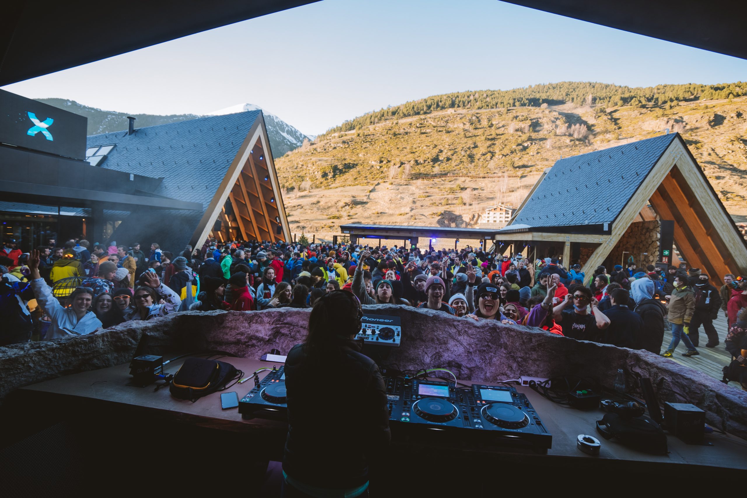 L'Abarset will feature performances by Nicole Moudaber, Marco Carola, Hernan Cattaneo and Wally López